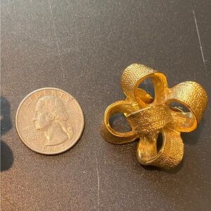 Kenneth Jay Lane Gold Flower Earrings Statement Jewelry gold plated